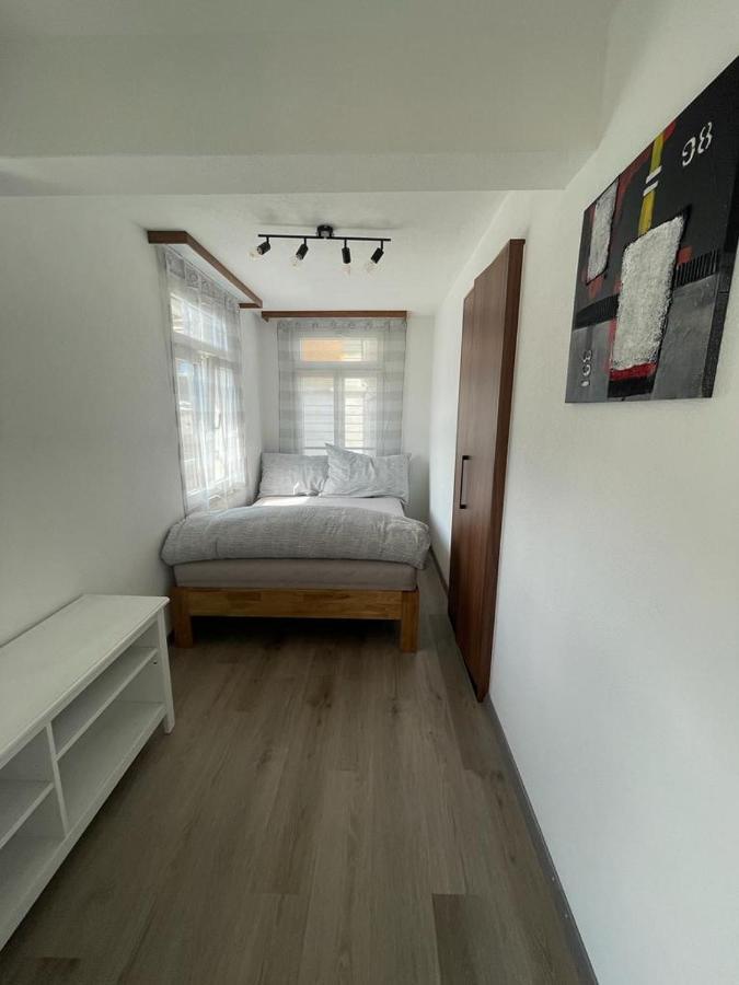 Moderne Einzigartige Wohnung In Altdorf Exteriér fotografie